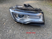 pravý přední bi xenon EU /14-/ ASF - ORIGINÁLNÍ DÍL poškozený